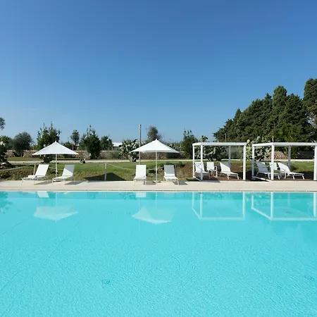 מלון Masseria Mongio Dell'elefante אוטרנטו