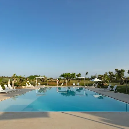 מלון Masseria Mongio Dell'elefante אוטרנטו