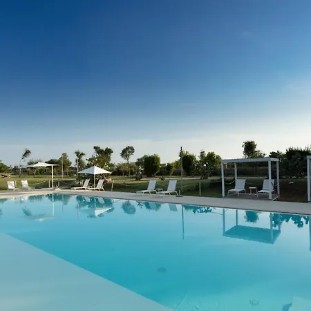 מלון Masseria Mongio Dell'elefante אוטרנטו