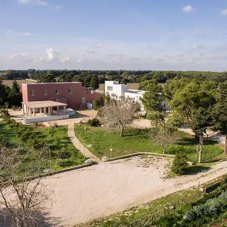 Отель Masseria Mongio Dell'elefante Отранто