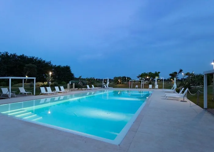 Hotel Masseria Mongio Dell'elefante 4*